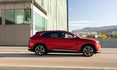 Lái bốc, ngập tràn tiện nghi, VinFast VF 8 lập chuẩn mới cho phân khúc SUV 5 chỗ