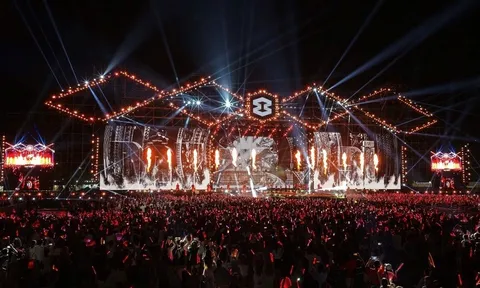 Hơn 50.000 khán giả quẩy từ chiều tới khuya ở 8Wonder - Moments of Wonder