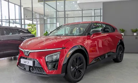 Người dùng Việt chốt VF 7 Eco: Tranh thủ cơ hội cuối trong tháng 12 để sở hữu xe xịn, giá dưới 700 triệu đồng