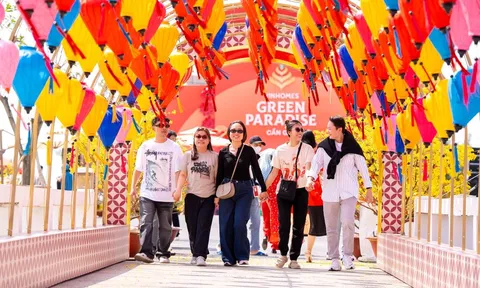 Trăm nghe không bằng một thấy, Việt kiều bay về Cần Giờ du xuân và “chốt” luôn giao dịch