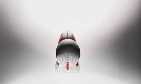 adidas ra mắt Hyperboost Edge, giày chạy bộ siêu nhẹ chỉ 255 gram