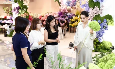 Không khí bùng nổ tại The Vietnam Grand WeddX 2026: Cặp đôi mê mẩn giữa "vũ trụ cưới" quy mô khủng