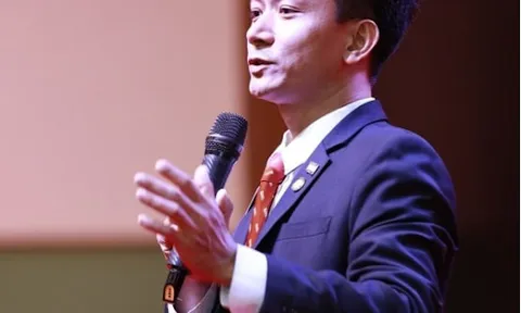 Sự vĩ đại được tôi luyện từ điều bình thường