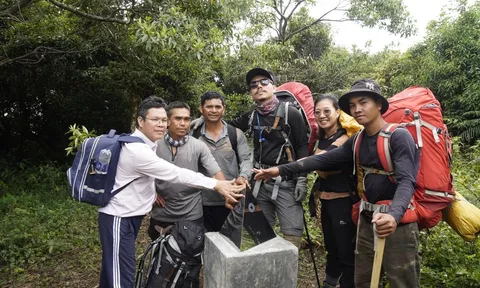 Núi thiêng có loài 'đa bóp cổ' ở cao nguyên Di Linh