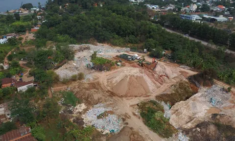 Bài 2: Phát lộ nhiều bãi thải “khủng” đầu độc môi trường