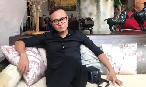 Họa sĩ vẽ tranh trình diễn bằng nhiều nguyên liệu nhất Việt Nam – Nguyễn Tiến