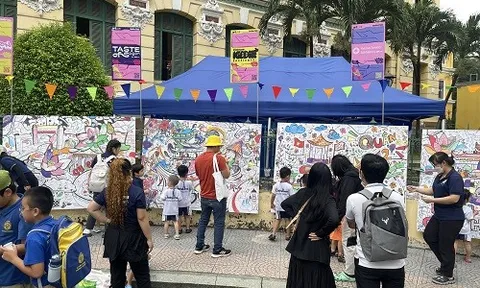 Khai mạc Lễ hội nghệ thuật đường phố tại Bưu điện Trung tâm TPHCM