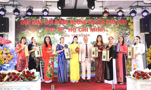 Họp mặt đầu xuân Giáp Thìn: Hội đồng hương huyện Kim Sơn và các tỉnh phía Nam