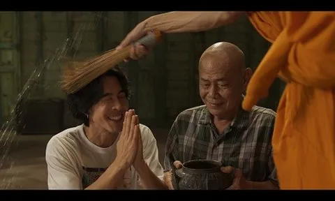 “Bé Ma Của Anh:” Tình người duyên ma nhưng “ngang ngược” và lầy lội hơn