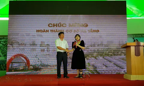 Phú Hồng Thịnh bàn giao sổ hồng sớm cho khách hàng