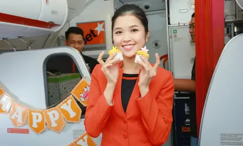 Hãng hàng không đầu tiên ở Việt Nam nhảy “trình diễn” an toàn bay trên không