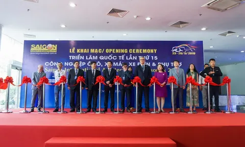 Khai mạc Triển lãm Quốc tế lần thứ 15 về Công nghiệp Ô tô, Xe máy, Xe điện và Công nghiệp Hỗ trợ