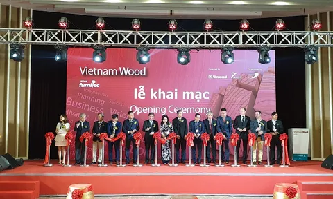 Khai mạc triển lãm quốc tế về máy và thiết bị công nghiệp chế gỗ lần thứ 13