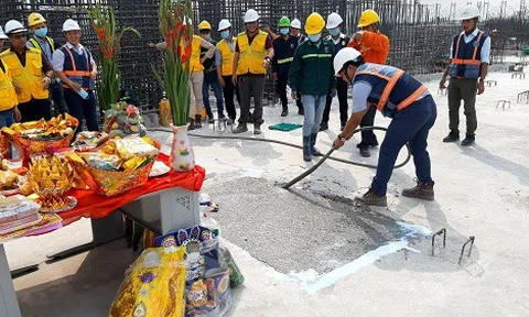 City Garden Thủ Thiêm cất nóc toà tháp Thames Tower thuộc dự án The River