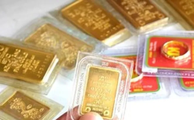 Giá vàng nhẫn trơn, vàng miếng chiều tối 12/10 tại SJC, PNJ, DOJI, Bảo Tín Minh Châu và Bảo Tín Mạnh Hải đồng loạt giảm tới 800.000 đồng/lượng